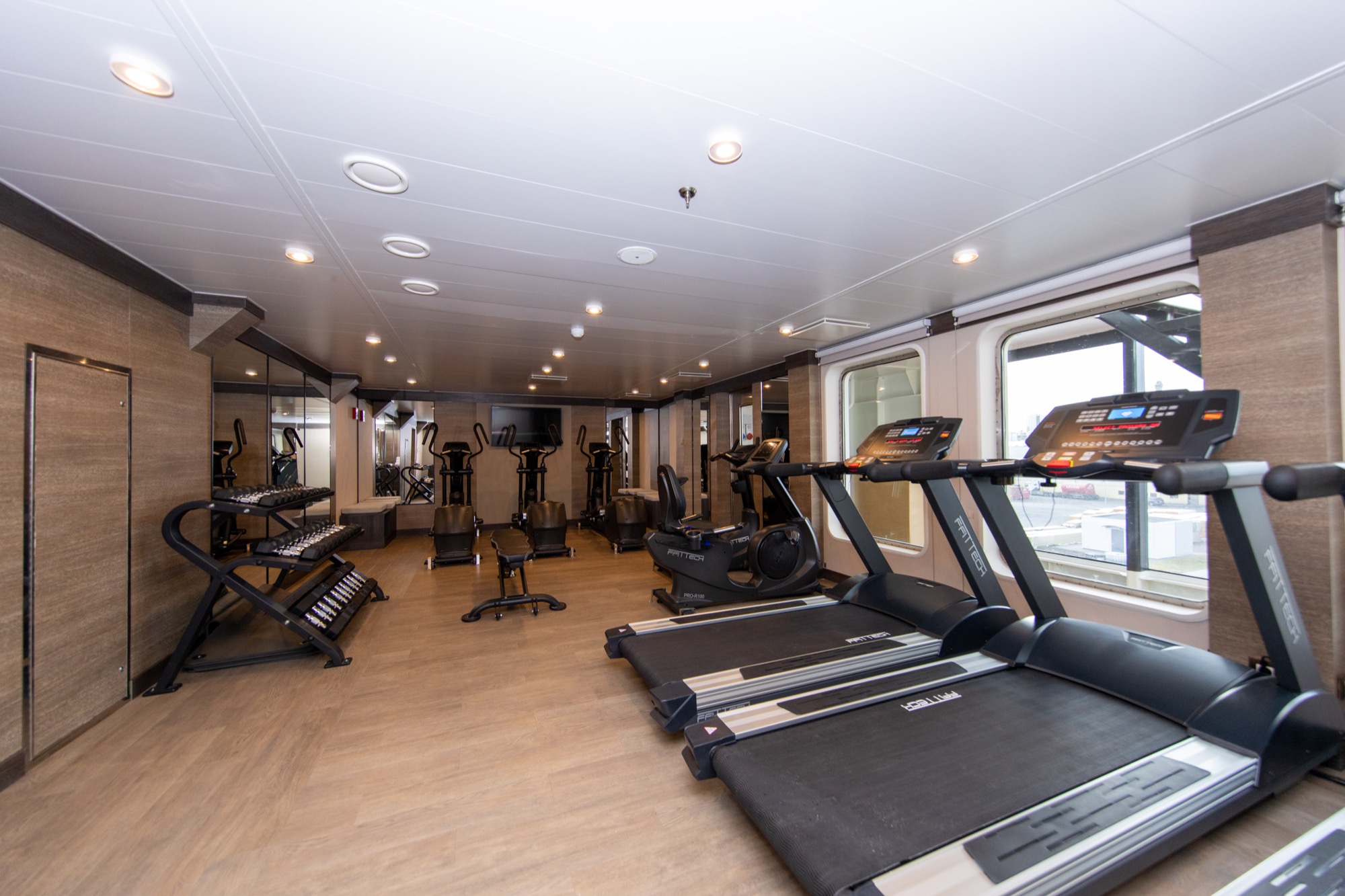 Quark Expeditions_World Explorer_Gym _3_.jpg
